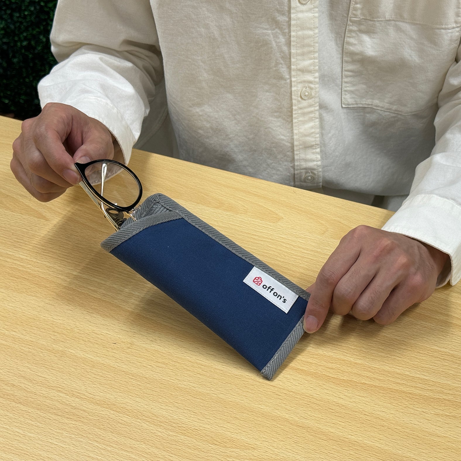 フックピック眼鏡ケース